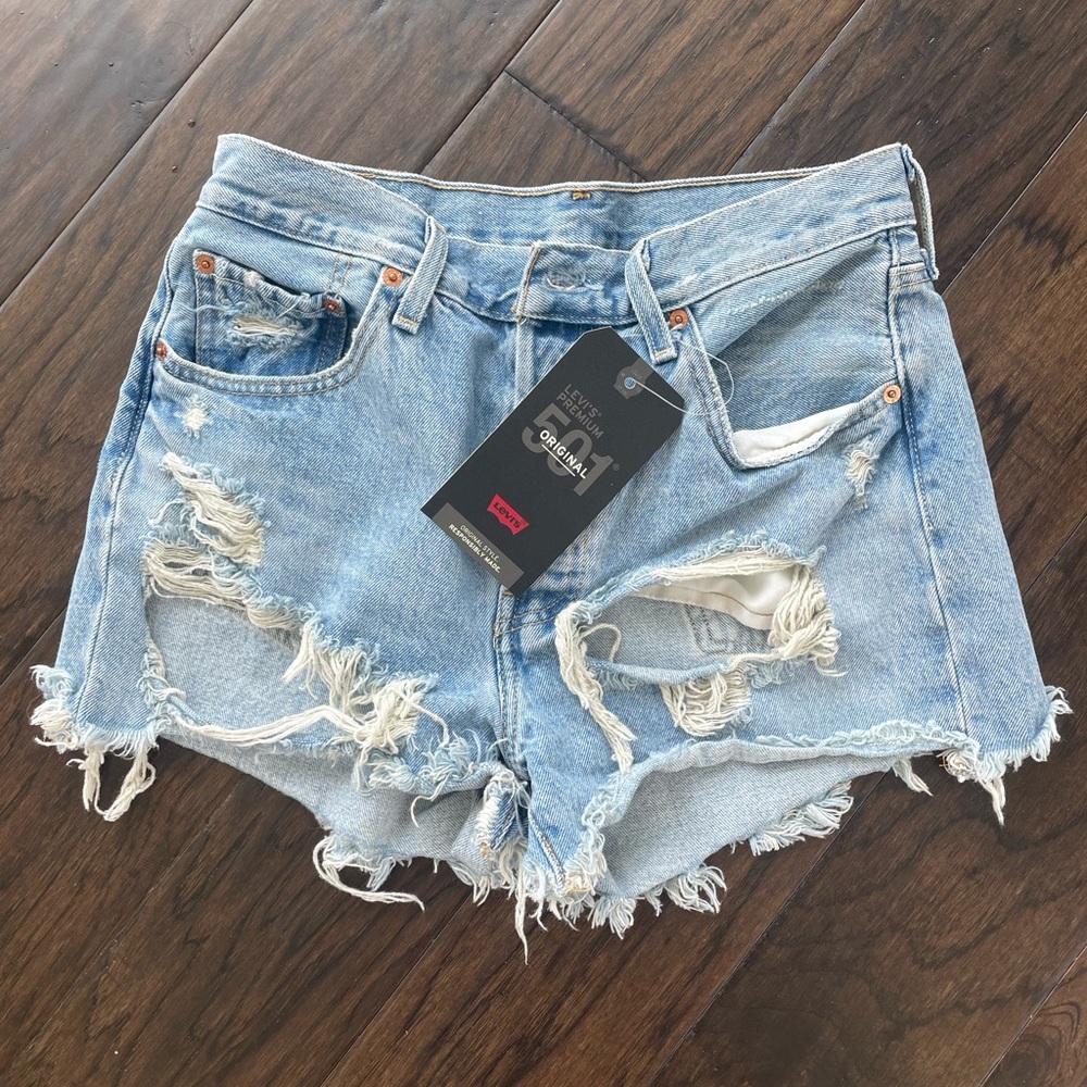 NWT LEVI’S Premium 501 Original Distressed Cutoff Shorts,